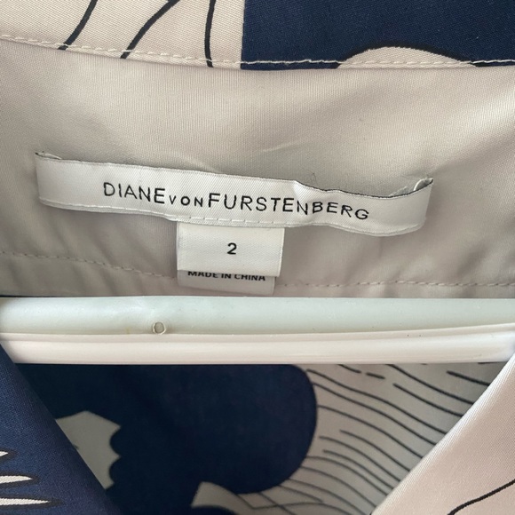 DVF stylish silk summer dress! - Picture 4 of 8